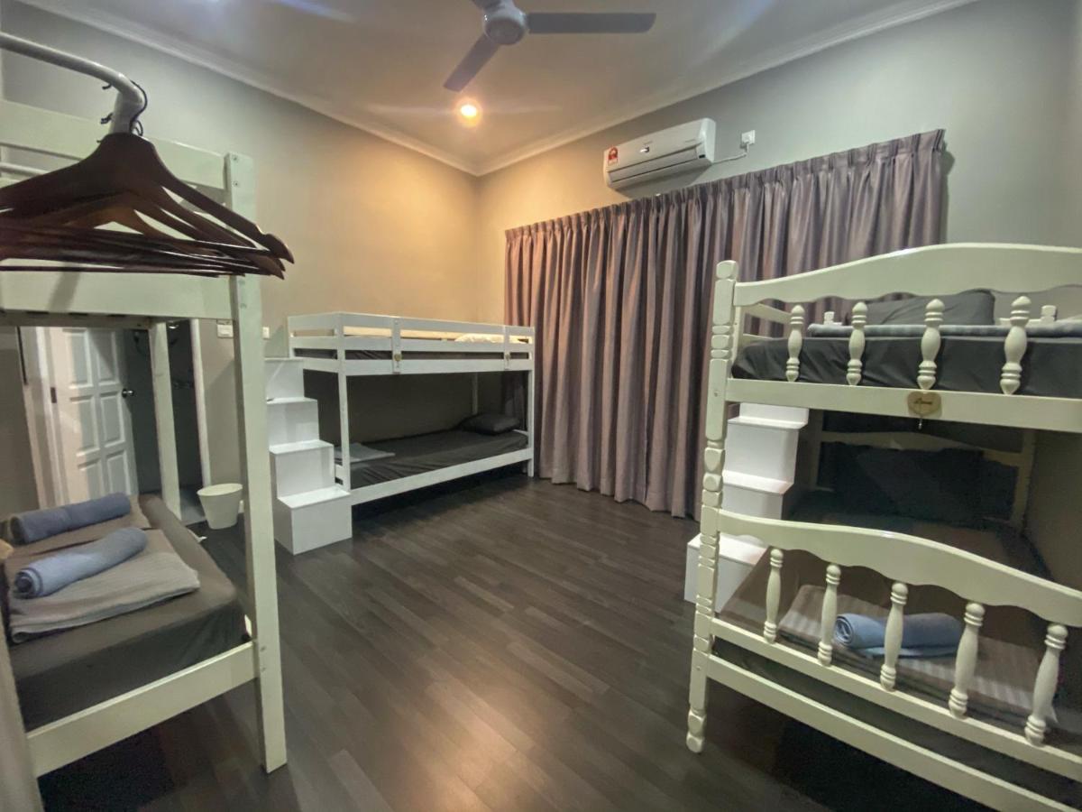 Shafickza Guesthouse Куала Теренгану Екстериор снимка