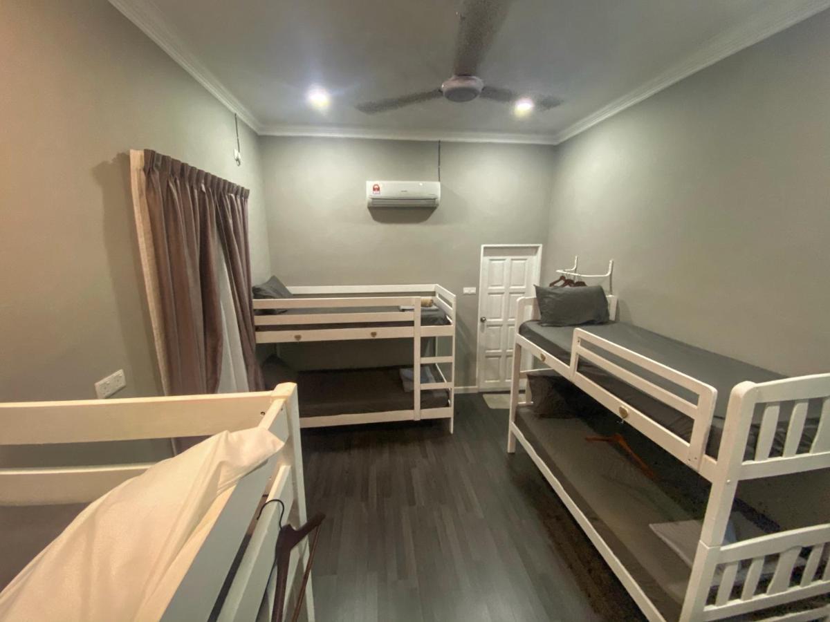 Shafickza Guesthouse Куала Теренгану Екстериор снимка
