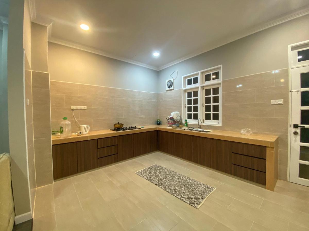 Shafickza Guesthouse Куала Теренгану Екстериор снимка